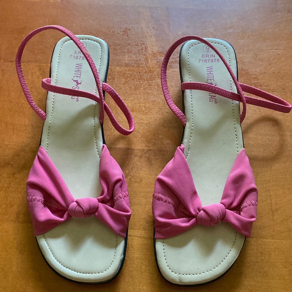 Cute White Stag open toe pink bow with two straps Fabric made in USA size 9 $22